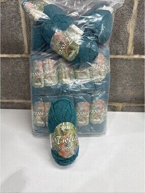 Tivoli ‘Tweed’ Yarn 100% Wool Made In Ireland Discont. 28 Skein Lot Shade 606
